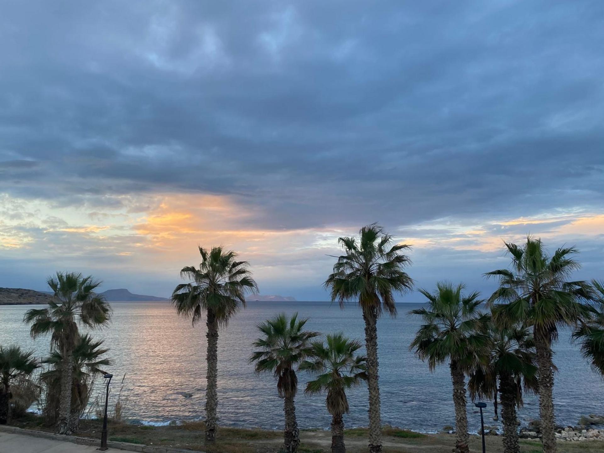 Eftihia Apartments By The Sea ريثيمنو المظهر الخارجي الصورة